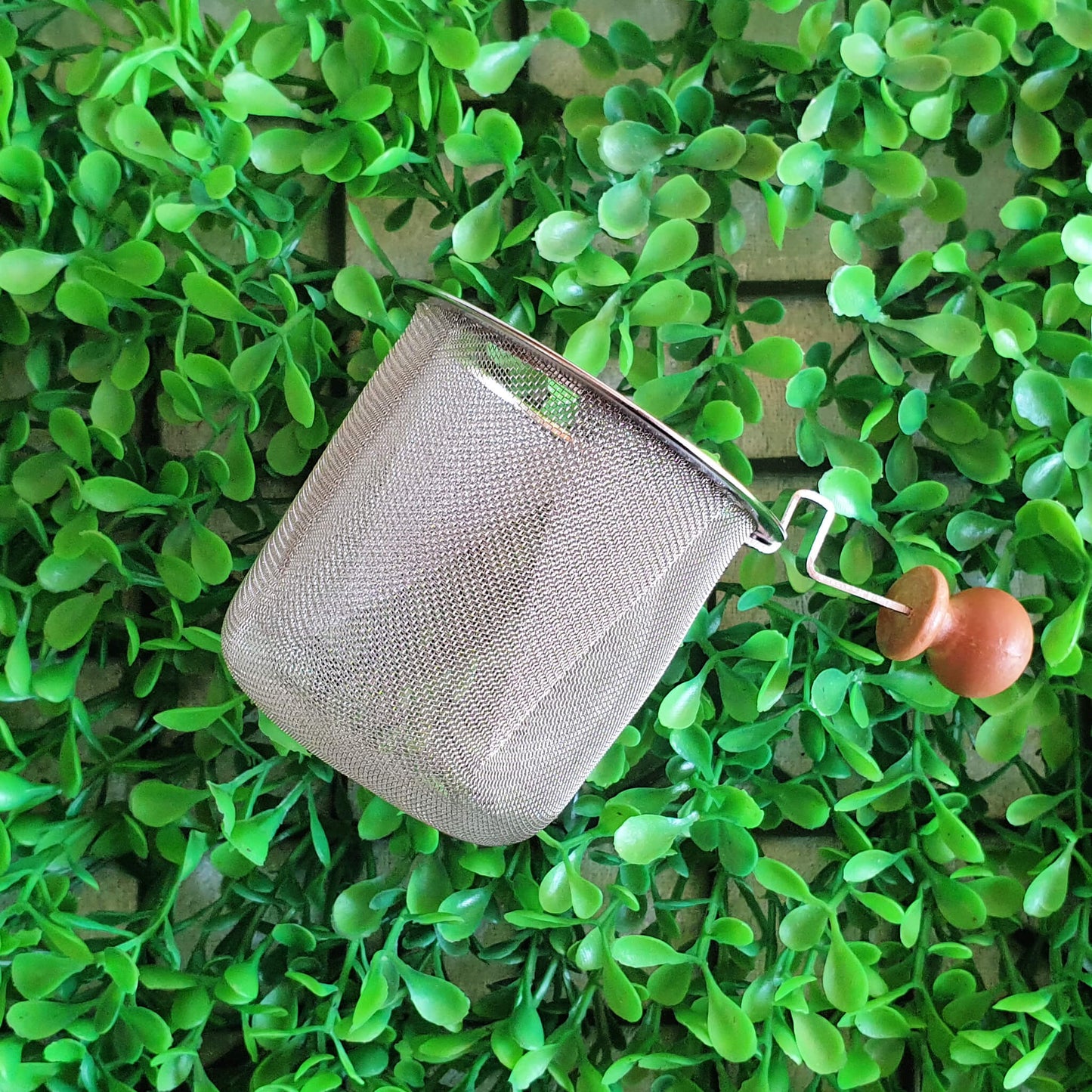 Hanging Cup Infuser - Far North Plantations